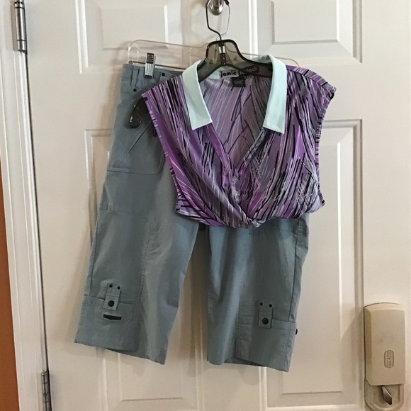 Coordinating golf outfit. Capris and shirt - Picture 1 of 5